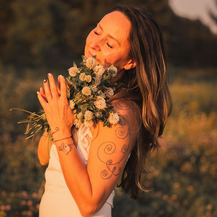 Ignite the Spark of Self-Love: A Valentine's Day Affair with Firefly in the Garden 🌹💖